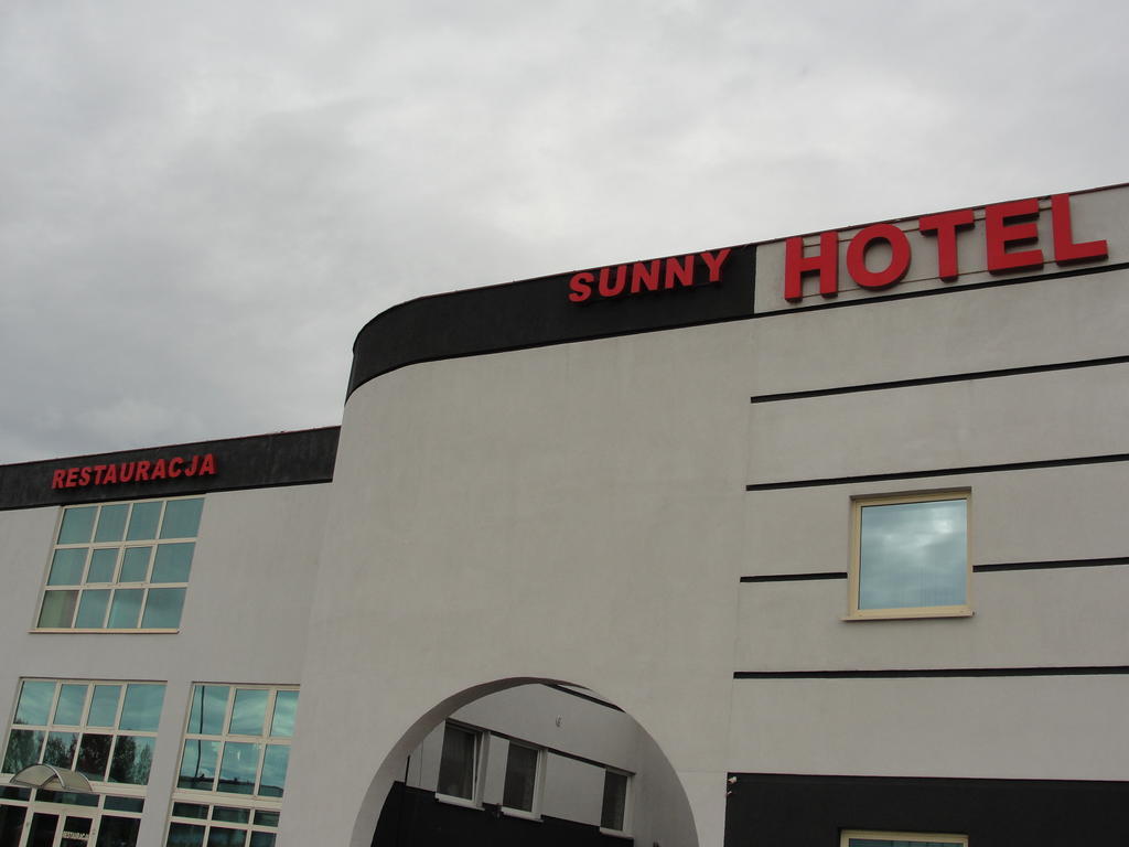 פוזנן Hotel Sunny מראה חיצוני תמונה